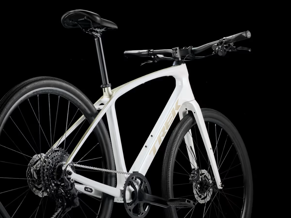 2026 TREK FX SPORT SL 4 CRYSTAL WHITE/SUPERNOVA 2026 TREK FX SPORT SL 4 CRYSTAL WHITE/SUPERNOVA