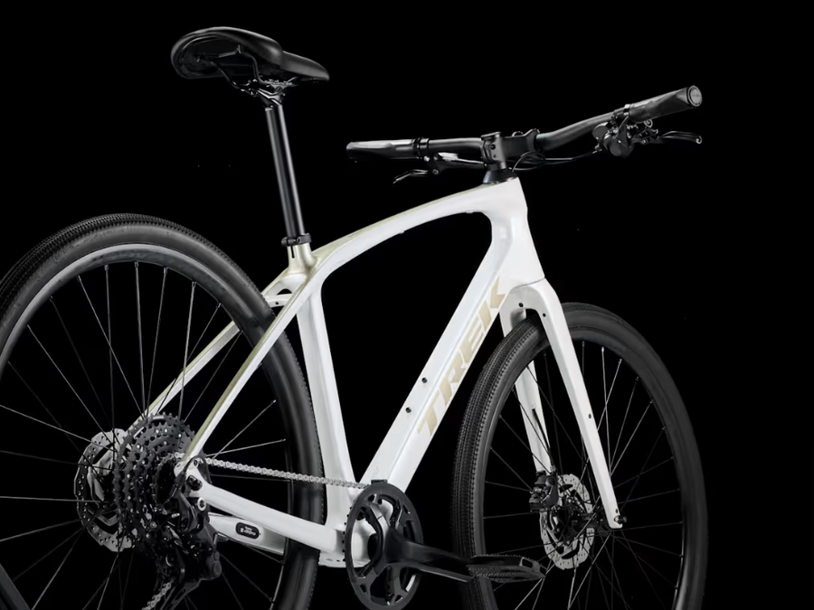 2026 TREK FX SPORT SL 4 CRYSTAL WHITE/SUPERNOVA